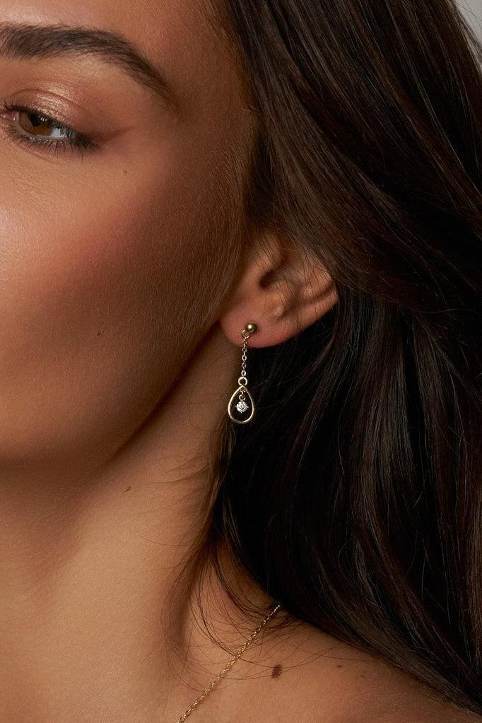Tilda Teardrop Chain Moissanite Earrings