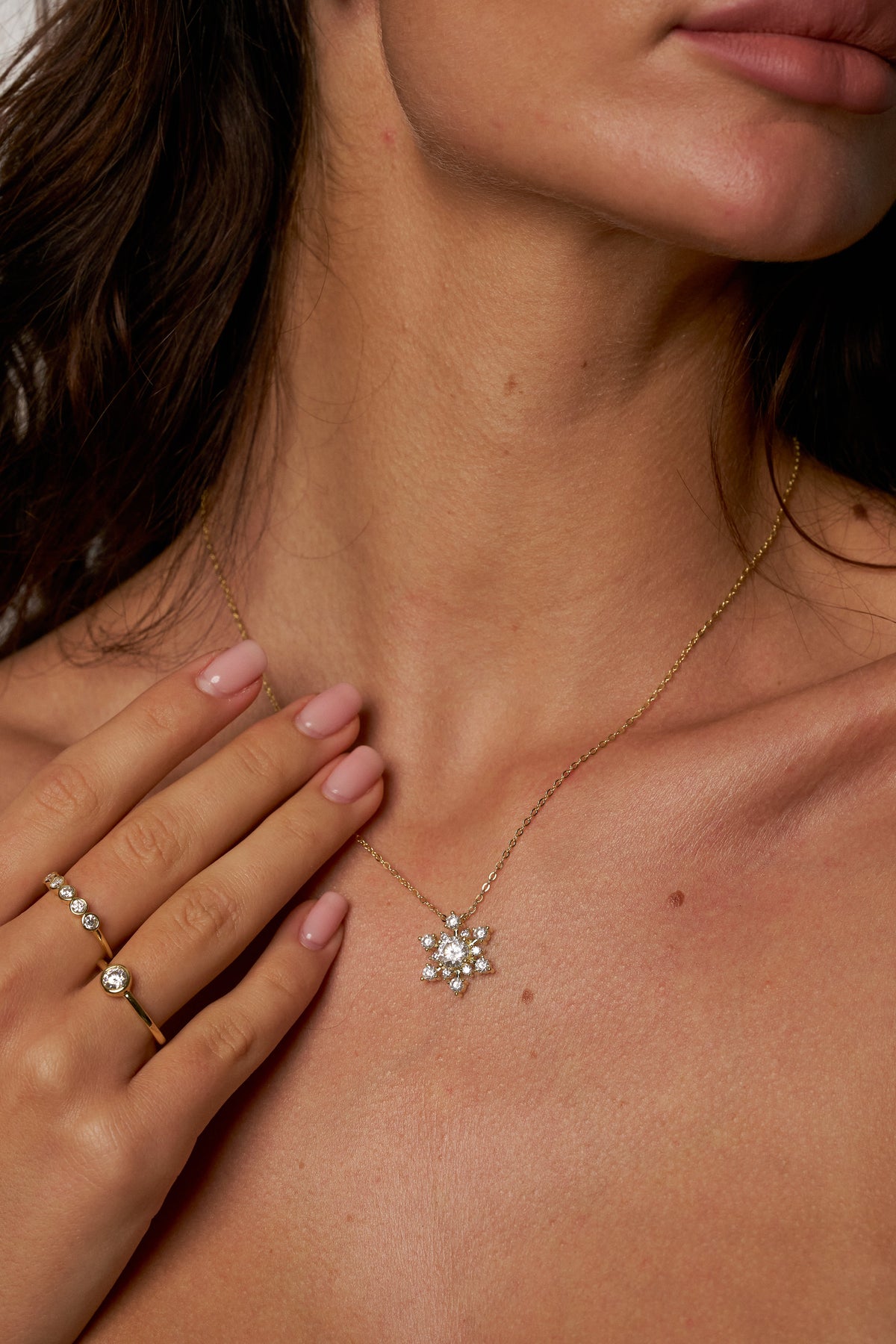 Zinnia Snowflake Moissanite Necklace