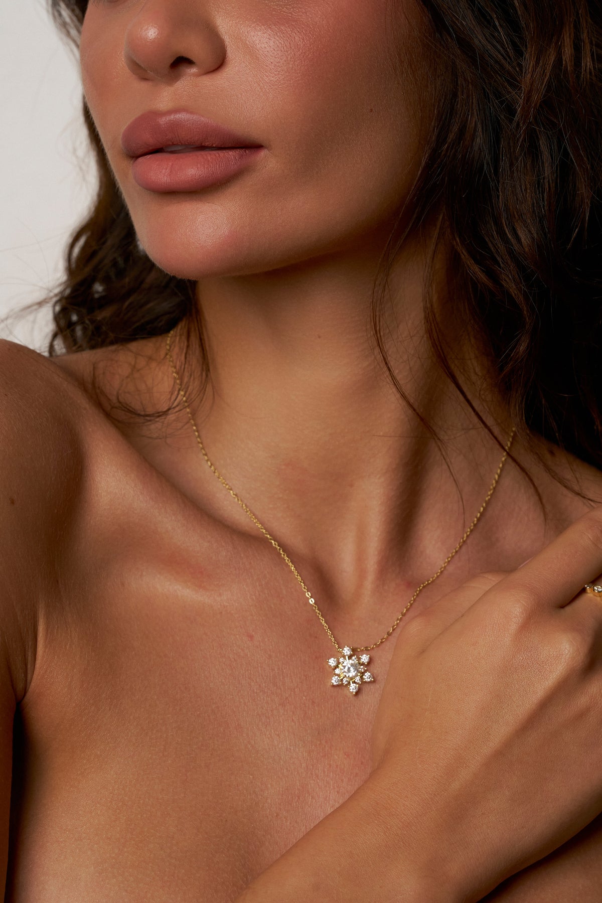 Zinnia Snowflake Moissanite Necklace