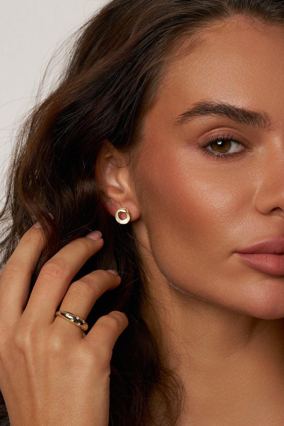 Uma Open-Circle Moissanite Studs